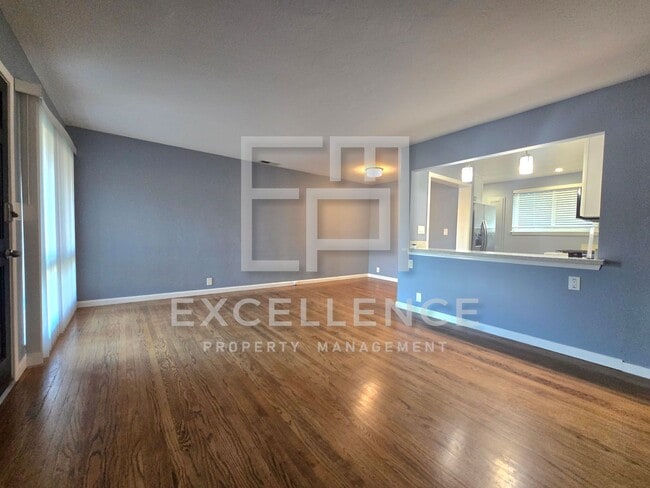 Photo - Beautiful 2/2 Duplex with Large Yard, Washer and Dryer and AC - Walk to Valley Fair