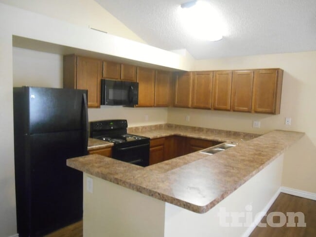Photo - 1706 N Comanche Dr