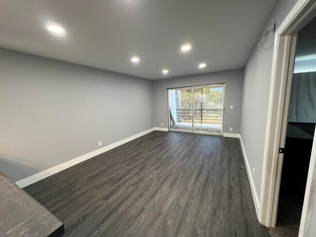 Photo - 1630 Embassy Dr Unit 306