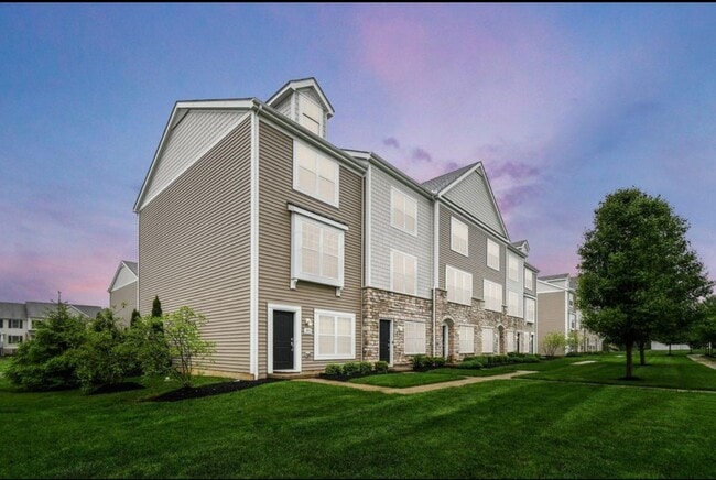 Building Photo - 389 Laurel Creek St Rental