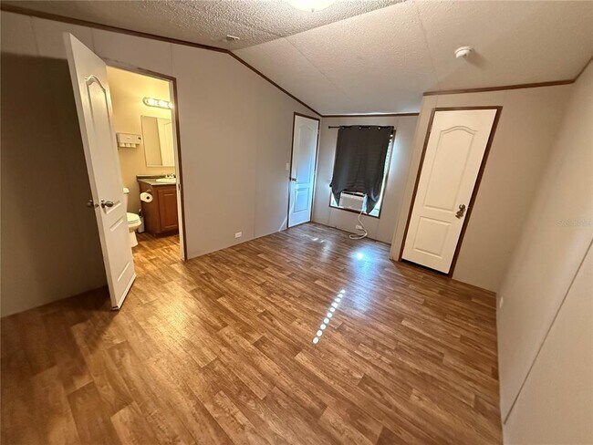 Photo - 1414 Eva Ave
