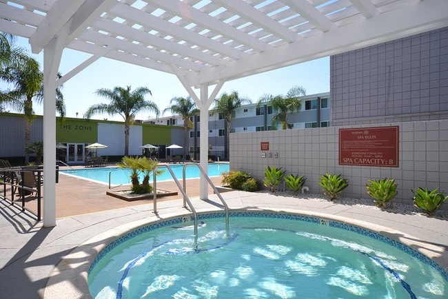 Meridian Pointe Apartments Shaded Spa