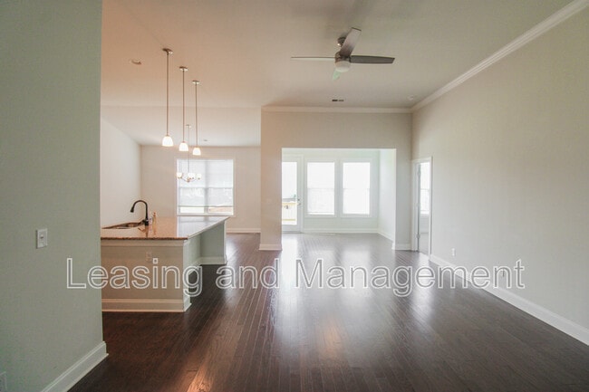 Photo - 333 Turnstone St