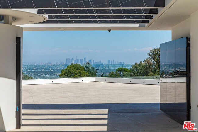 Photo - 9364 Beverlycrest Dr