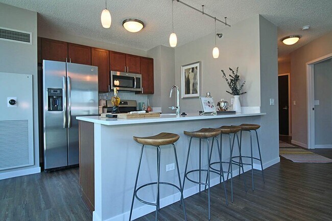 Photo - 396 E Ohio St