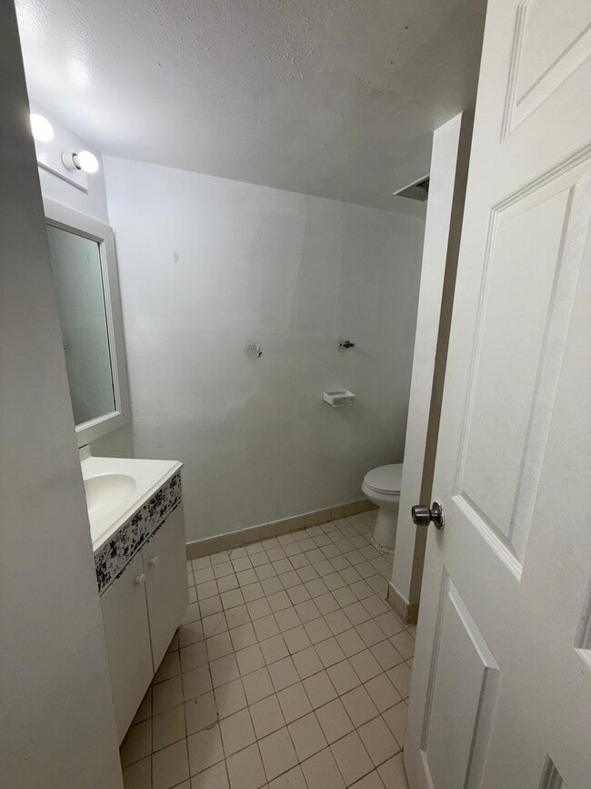 Photo - 6995 NW 186th St