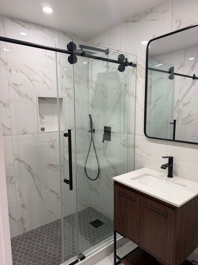 Photo - 4202 Oneida Ave