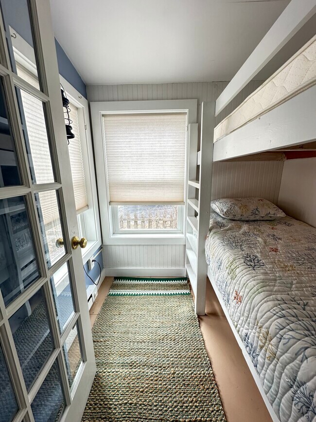 Photo - 24 Myrtle Ln