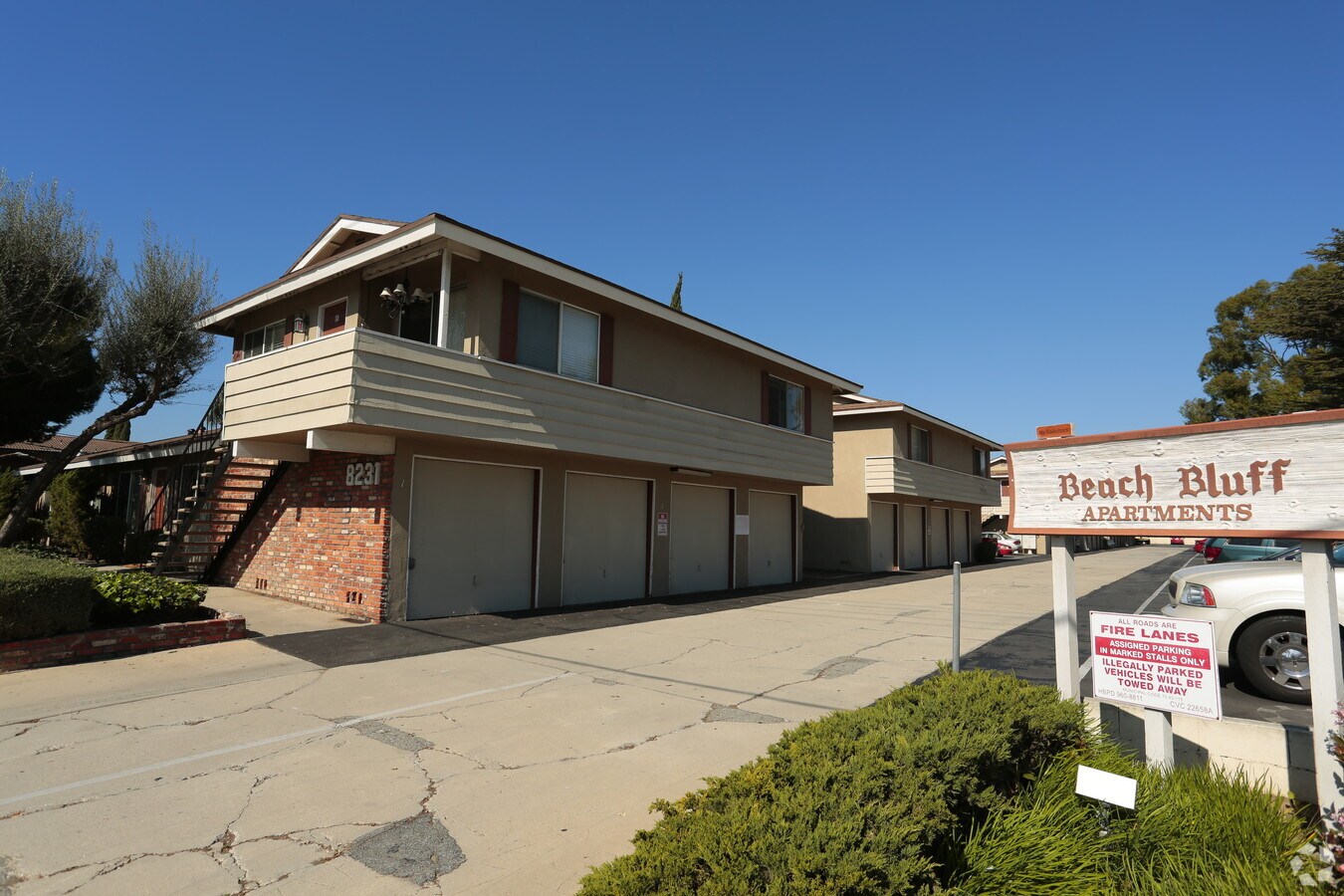 Photo - Beach Bluff Apartments
