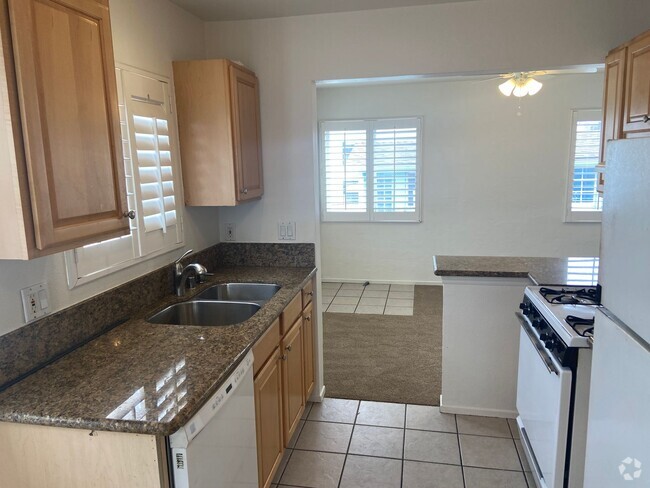 Building Photo - 816-818 Ormond Ct Unit 818 Rental