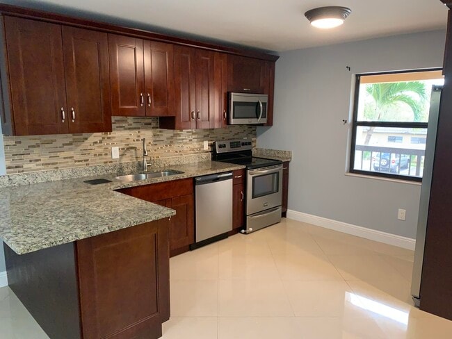 Photo - 125 Lake Nancy Dr Unidad 241