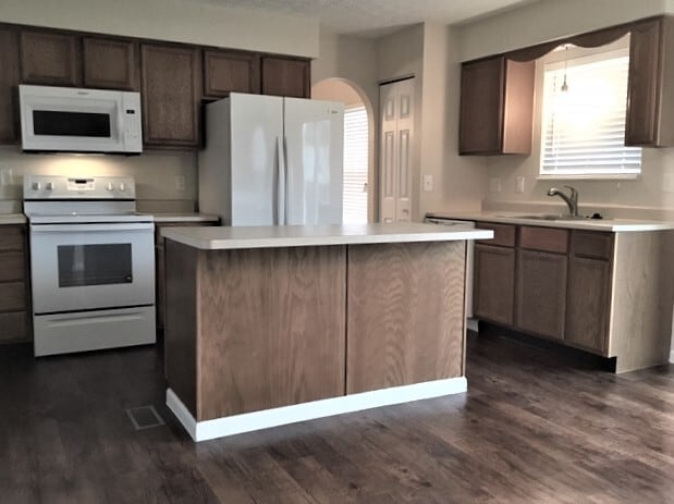 Photo - 352 Pinecrest Ct