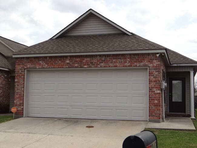 Beautiful Home for Lease in Maple Leaf Sub... - Beautiful Home for Lease in Maple Leaf Sub...