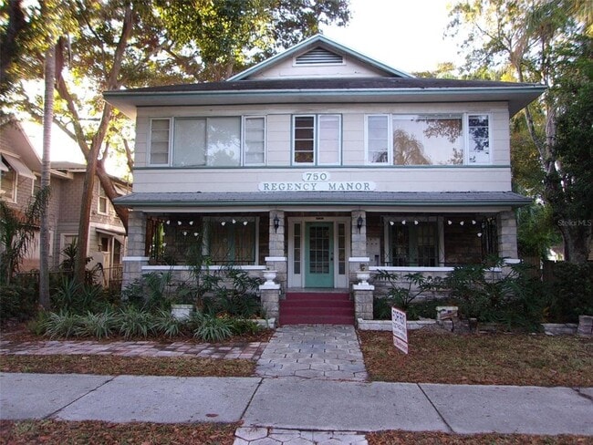 Building Photo - 750 7th Ave N