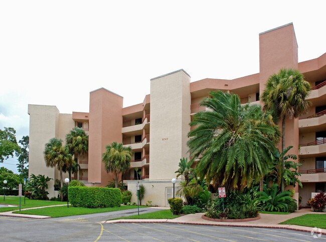 Photo - Fairway Views - 8740 NW 40 St Coral Springs, FL 33065