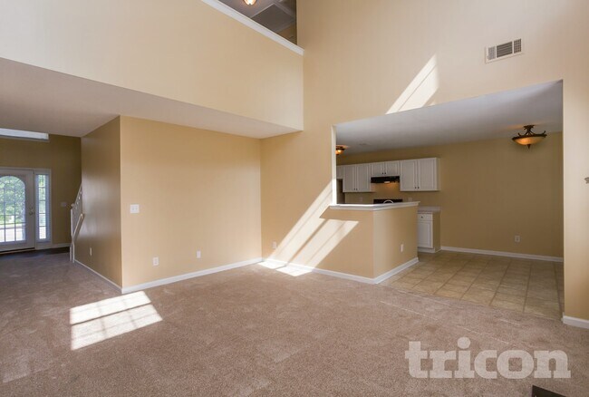 Photo - 1420 Spring Hill Run