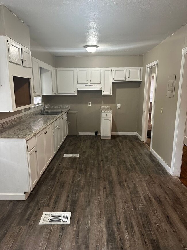 Photo - 3613 Southland Dr