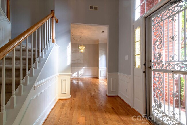 6138 Garamond Ct