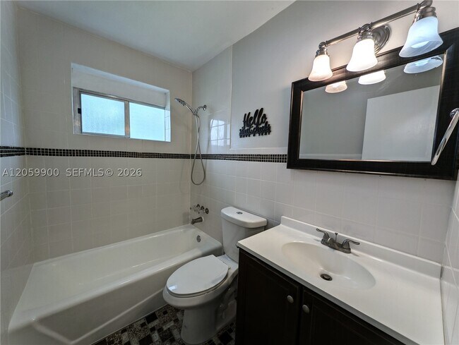 Photo - 5821 NW 12th St