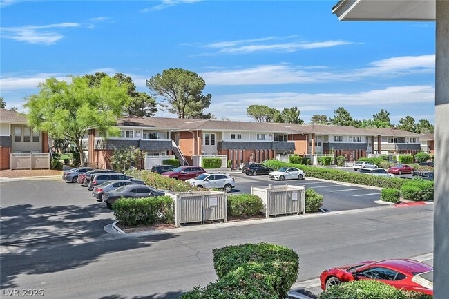 Photo - 668 Oakmont Ave Unit 1724