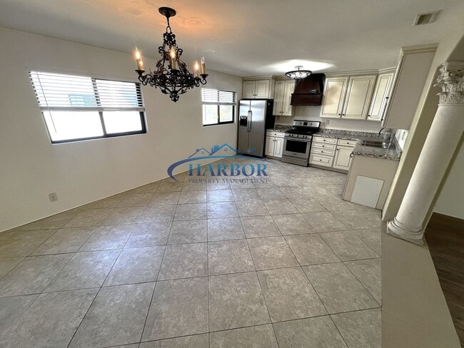 Photo - 3608 W Estates Ln Unidad 3608 West Estates Lane # B