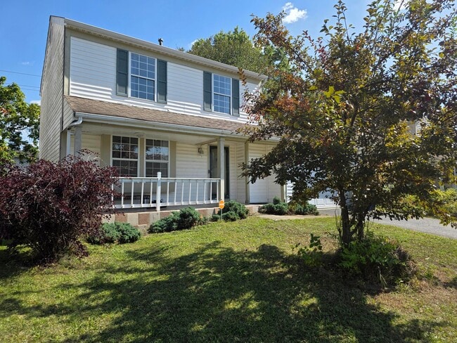Building Photo - 7006 Finchley Dr Rental