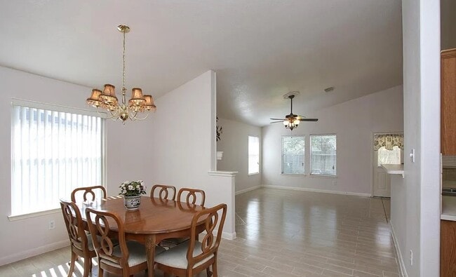 Photo - 2007 Karsen Dr