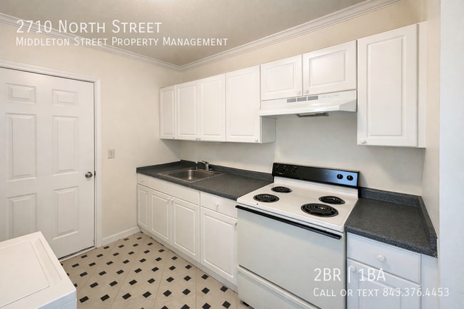 Photo - 2710 North St