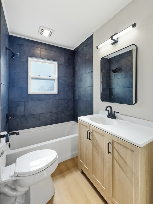 Photo - 2130 Brady Ave