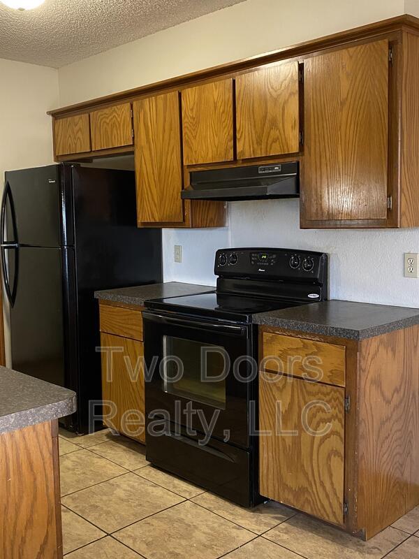 Photo - 2820 SE 55th St