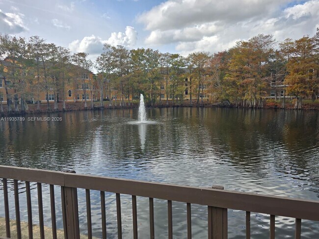 Photo - 4518 Commander Dr Unit 1928