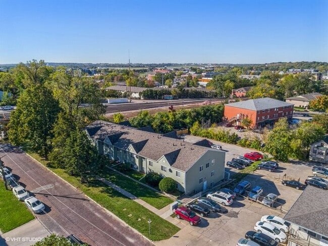 Photo - $995 | 2 Bedroom, 1 Bathroom Apartment | C...