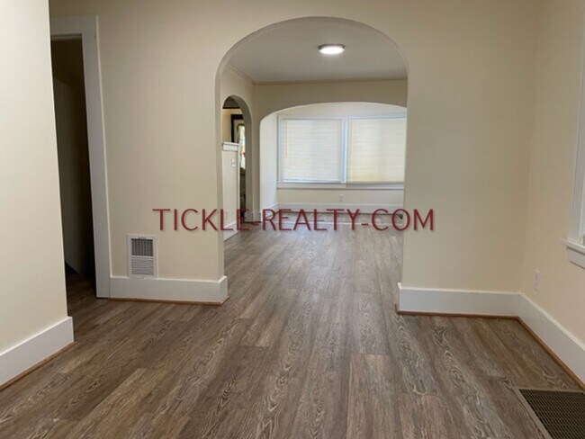 Photo - 253-255 Rocket St Unidad 255