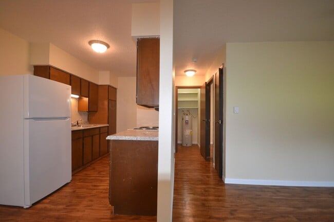 Photo - Longton Apartments Unit 8
