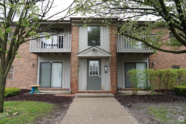 Building Photo - 35431 Hickory Woods Dr Unit 8 Rental