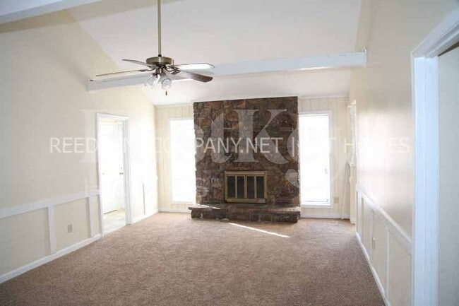 Photo - 7197 Deventer Cove