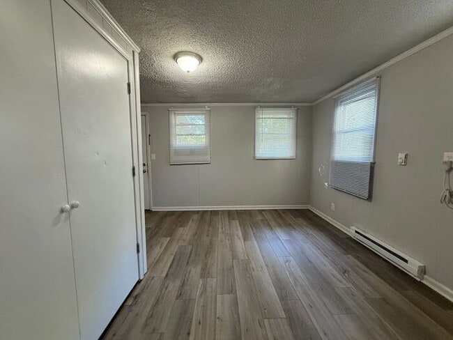 Photo - Renovated 4 Bedroom Duplex Unit in South N...