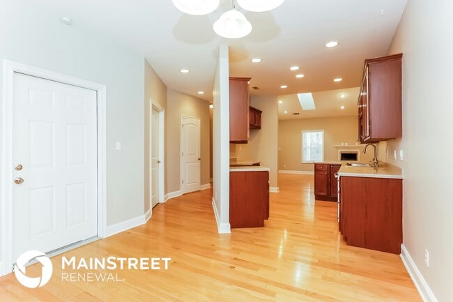 Photo - 7358 English Park Way