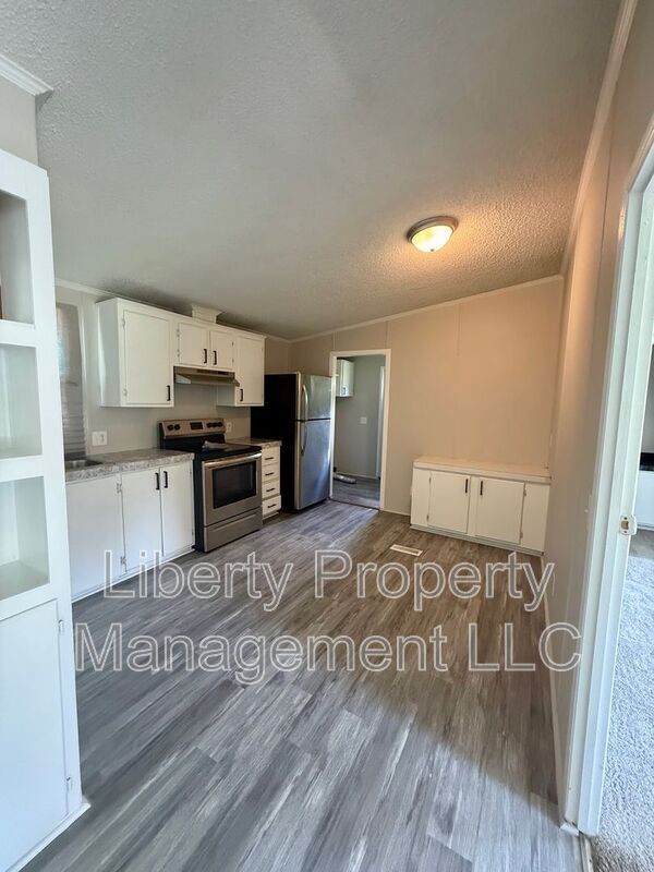 Photo - 68 Fox Wood S