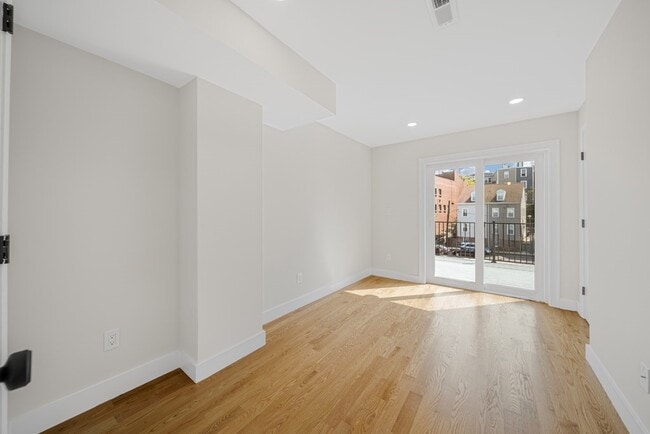 Photo - 81 Bunker Hill St Unit 3