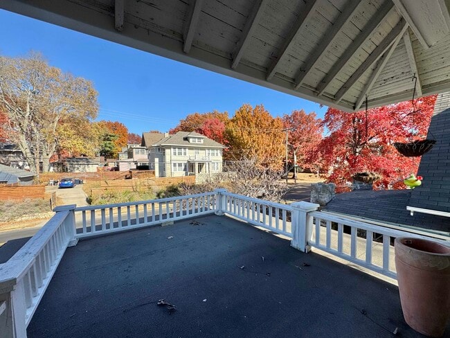 Photo - 811 E 39th St Unit 2