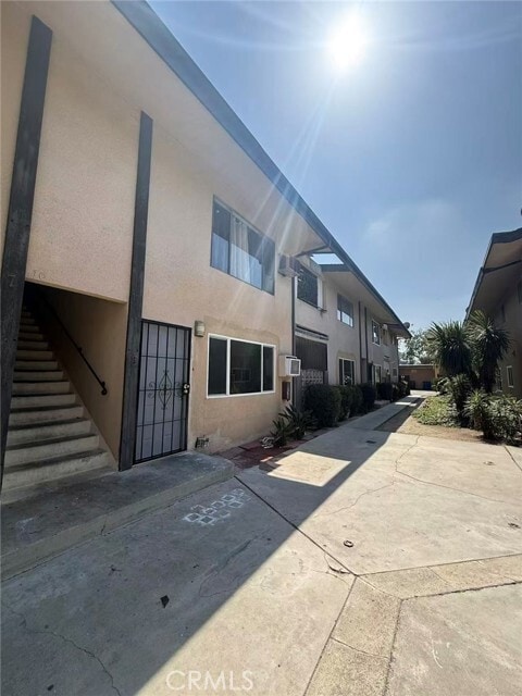 Photo - 2018 Las Vegas Ave Unidad 8