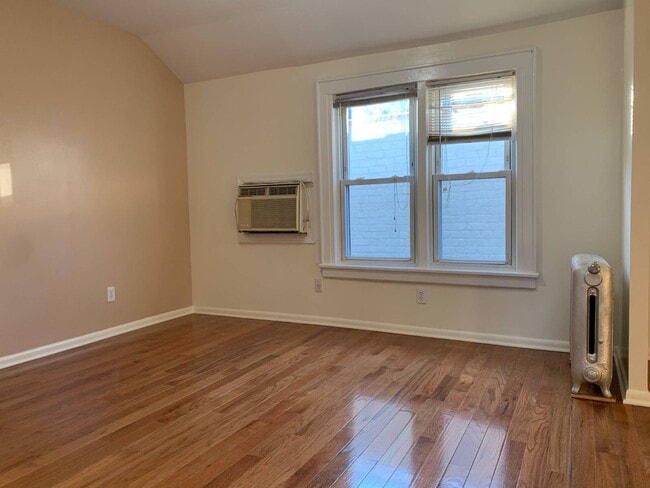 Photo - 34-19 146th St