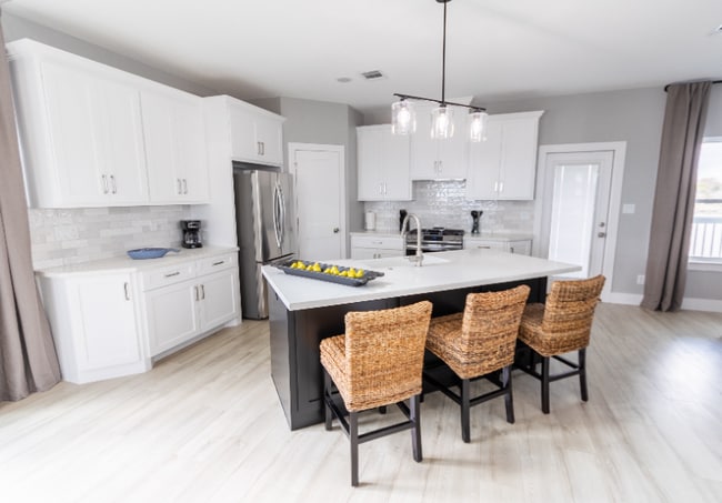 Photo - 809 Todville Rd