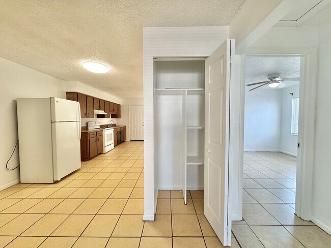 Photo - 2571-2575 Elm Ave Unit 2575