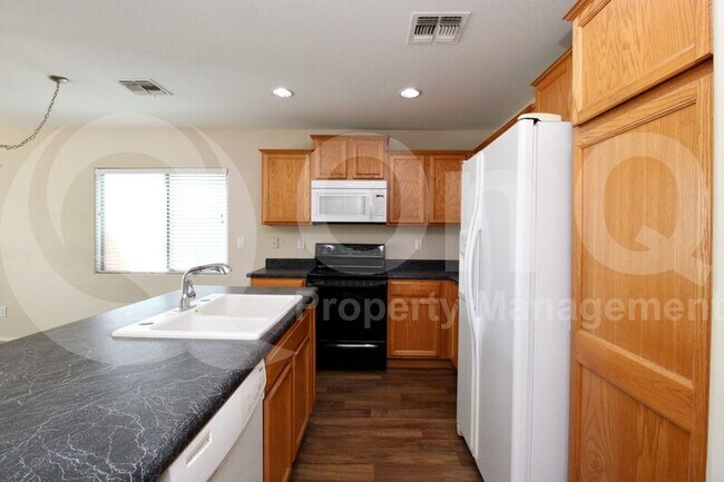 Photo - 1233 W Roosevelt Ave