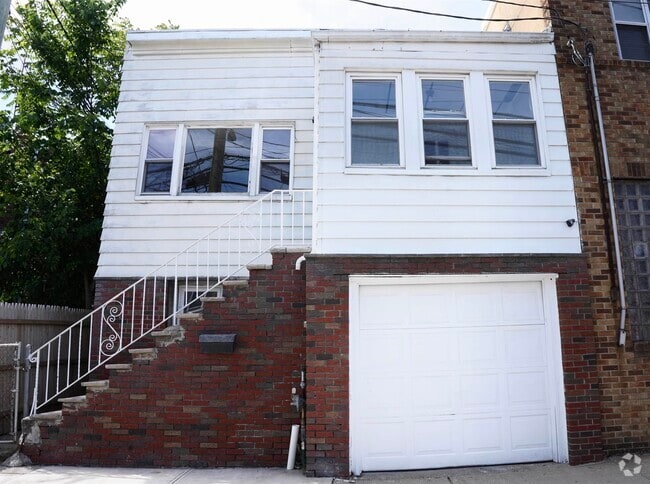 Building Photo - 6109 Meadowview Ave Rental