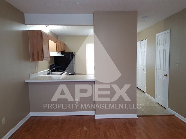 Photo - MOVE-IN SPECIAL, $1 RENT!! - Nice 2 Bd | 1.5 Ba Townhouse in West Knox Condo Community! Unit 1814