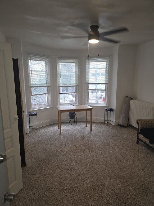 Building Photo - 3307 N Park Ave Unit Apt. 3