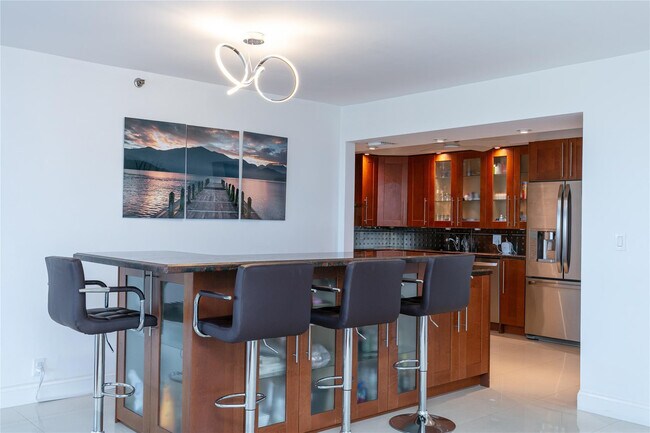 Photo - 3507 Oaks Way Unit 406